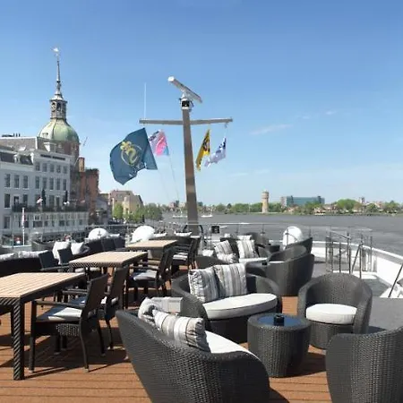 Szálloda Viva Riverside *